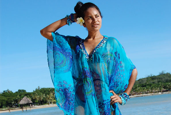 Fashion tip : THE KAFTAN: You can use it to cover up at the beach and ...